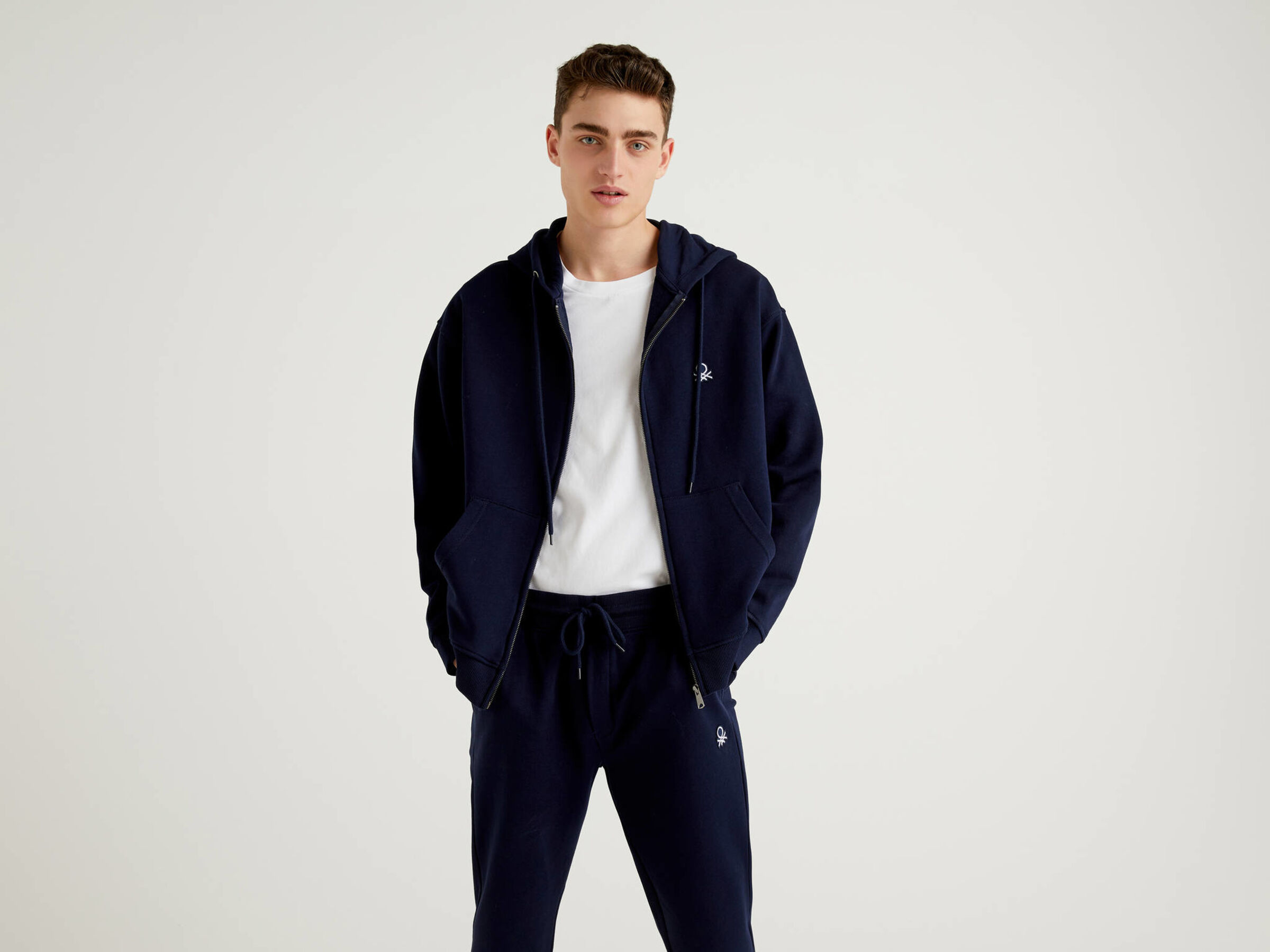 Zip-up hoodie in cotton Men image number 3
